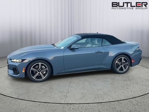Used 2024 Ford Mustang Premium RWD image 3