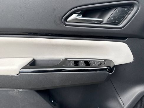 Used 2025 Honda Prologue Touring image 11