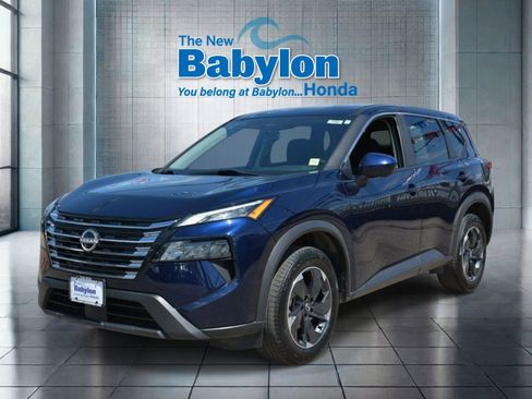Used 2024 Nissan Rogue SV AWD/4WD image 1