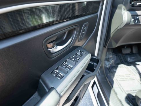 Used 2025 Honda Pilot Elite image 7