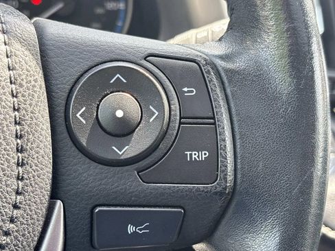 Used 2017 Toyota RAV4 XLE AWD/4WD image 21