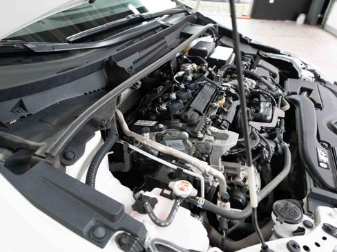 Used 2023 Toyota Corolla LE image 31