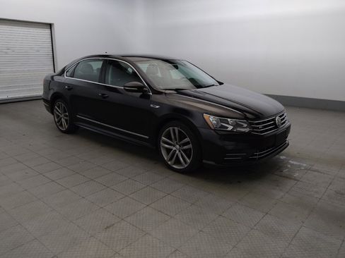 Used 2017 Volkswagen Passat 1.8T R-Line FWD image 11