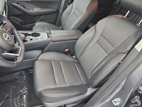 Certified 2024 Nissan Rogue SL FWD image 15