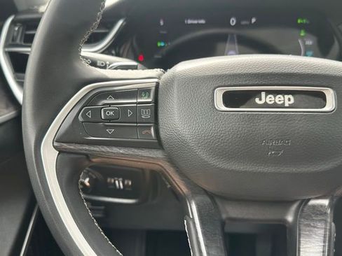 Used 2023 Jeep Grand Cherokee 4WD 4xe w/ Luxury Tech Group II image 23