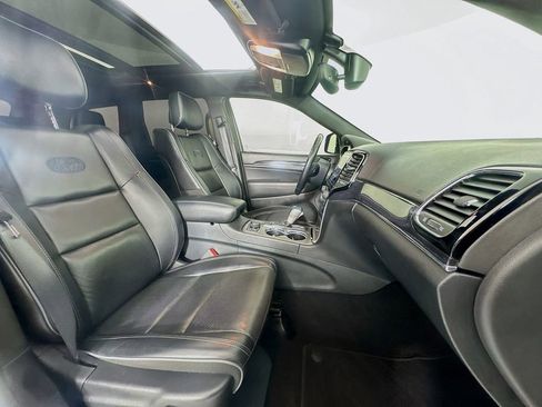 Used 2020 Jeep Grand Cherokee Overland image 36
