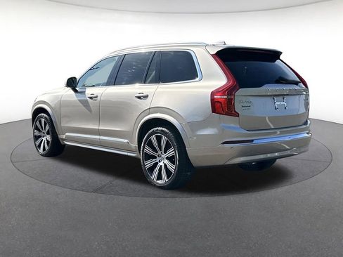 Used 2023 Volvo XC90 B6 Ultimate w/ Lounge Package AWD/4WD image 3