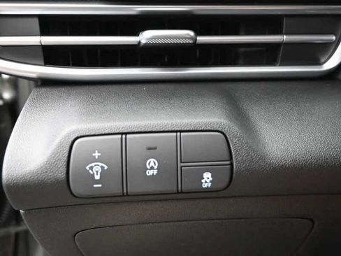 New 2026 Hyundai Elantra SE FWD image 21