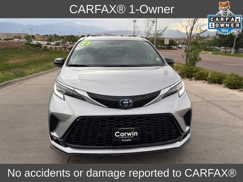 Used 2023 Toyota Sienna XSE w/ XSE Plus Package AWD/4WD image 2