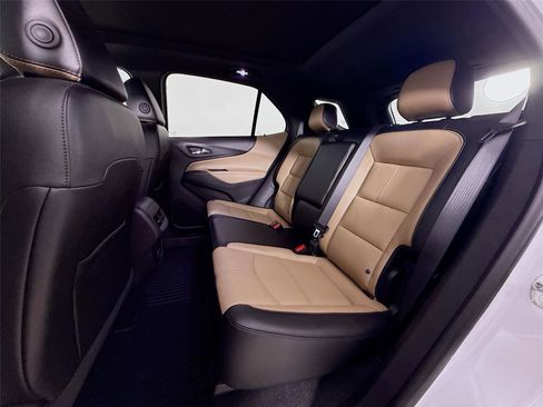Used 2024 Chevrolet Equinox Premier image 27