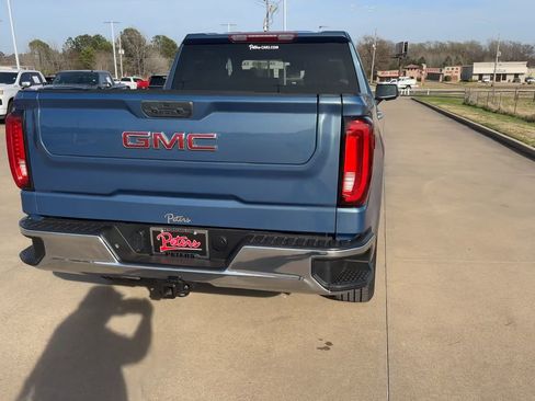 Used 2024 GMC Sierra 1500 SLT image 8