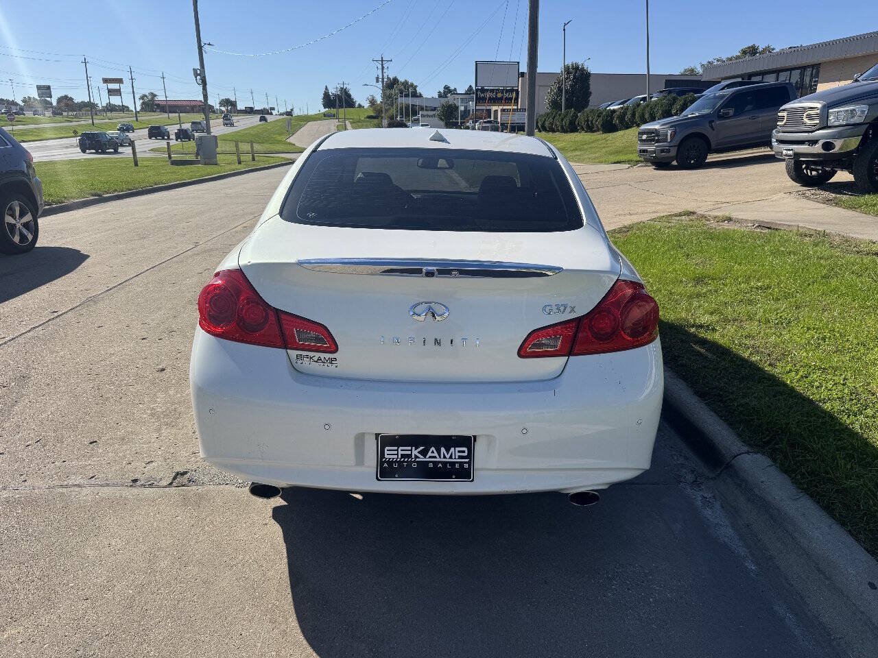 Used 2013 INFINITI G37 x Sedan w/ Premium Pkg AWD/4WD image 4