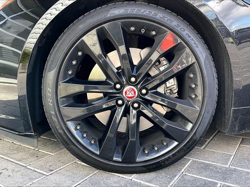 Used 2020 Jaguar F-TYPE P300 image 9