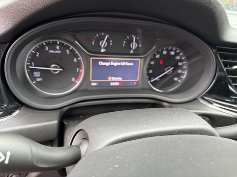 Used 2019 Buick Regal Essence AWD/4WD image 3