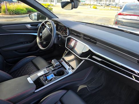Used 2025 Audi S6 Prestige image 12