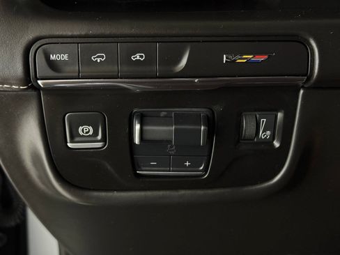 Used 2024 Cadillac Escalade V w/ LPO, ONYX Package AWD/4WD image 77