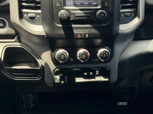 Used 2021 RAM 3500 Tradesman w/ Chrome Appearance Group AWD/4WD image 17