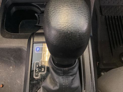 Used 2023 Toyota Tacoma SR w/ SR Convenience Package AWD/4WD image 29