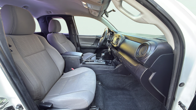 Used 2016 Toyota Tacoma SR RWD image 21