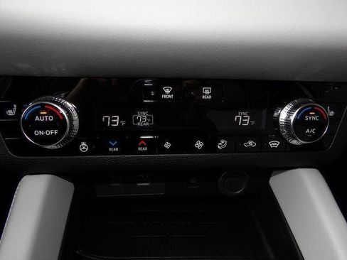 New 2025 Mitsubishi Outlander SEL image 24