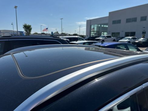 Used 2021 Porsche Macan S AWD/4WD image 7