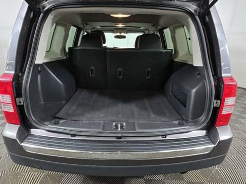 Used 2016 Jeep Patriot High Altitude AWD/4WD image 25