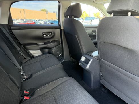 Used 2025 Honda HR-V LX image 37