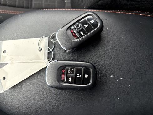 Used 2023 Honda HR-V Sport image 11