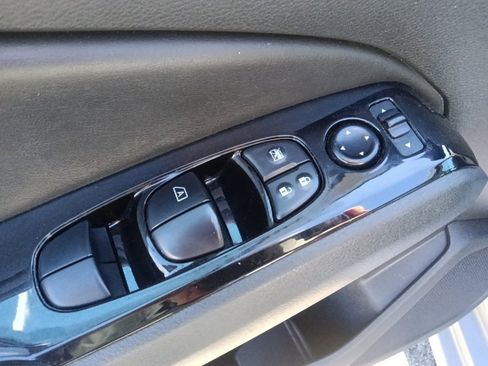 Used 2023 Nissan Altima 2.5 SV image 12