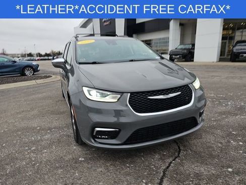 Used 2022 Chrysler Pacifica Limited image 4