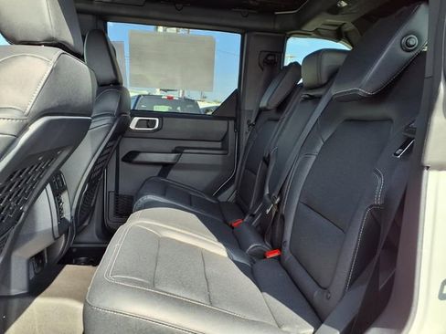 New 2026 Ford Bronco Big Bend w/ Black Diamond Package AWD/4WD image 6