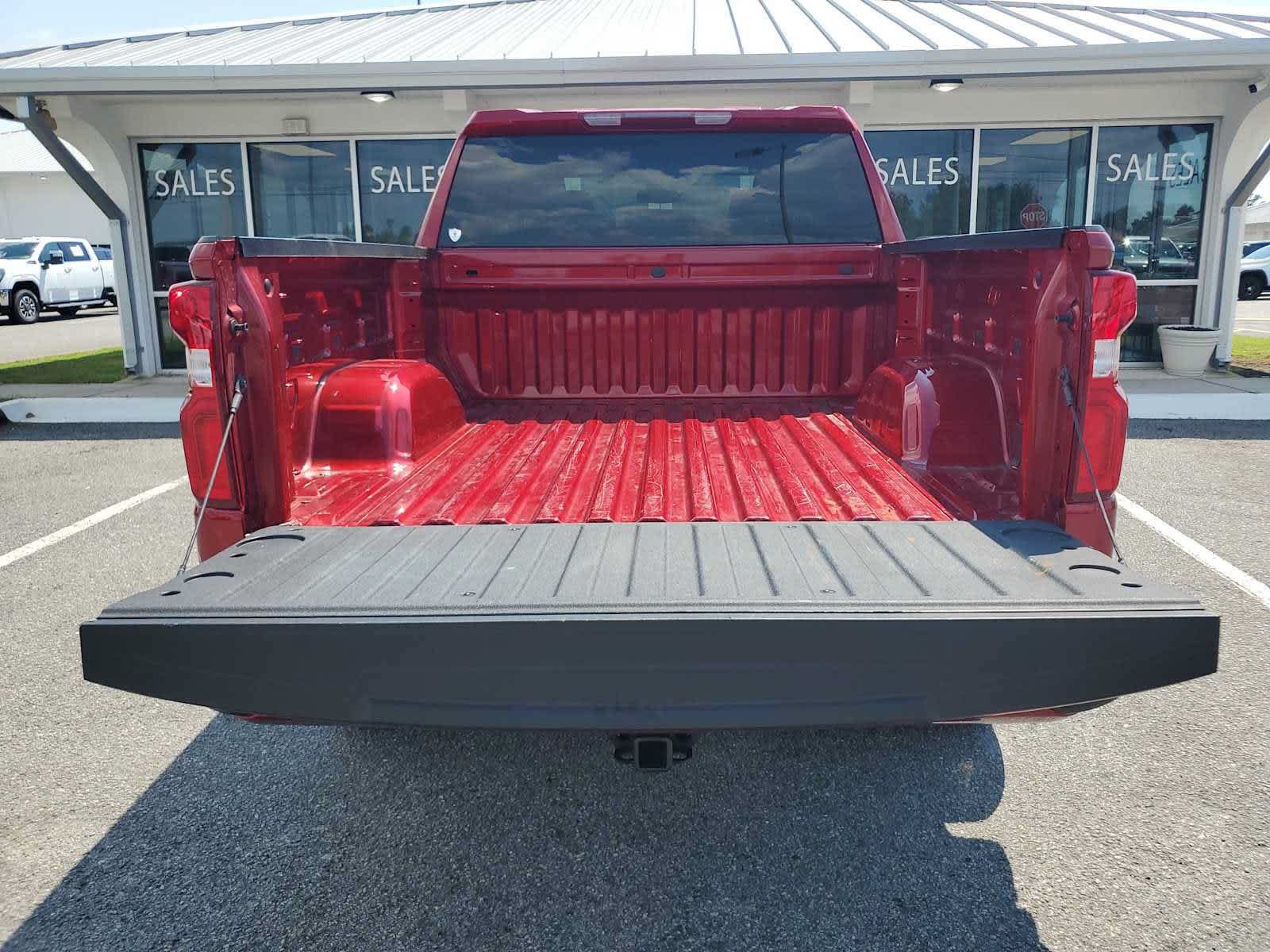 Used 2025 Chevrolet Silverado 1500 RST w/ LPO, Liner Protection Package AWD/4WD image 6