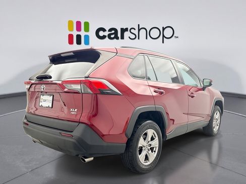 Used 2022 Toyota RAV4 XLE image 5