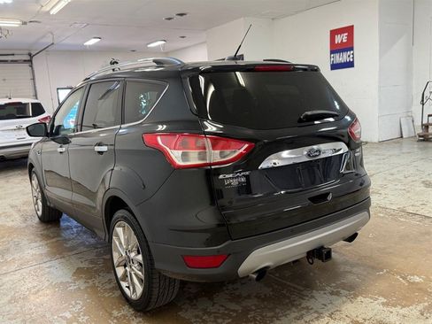 Used 2016 Ford Escape SE w/ SE Chrome Package AWD/4WD image 4