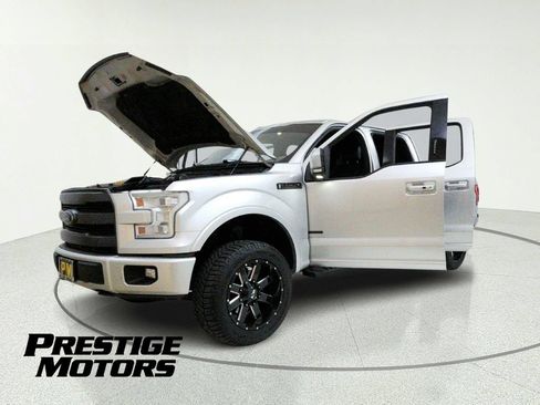 Used 2016 Ford F150 Lariat w/ Equipment Group 502A Luxury AWD/4WD image 4