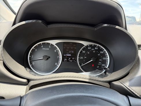 Used 2024 Nissan Versa S w/ Trunk Package FWD image 11