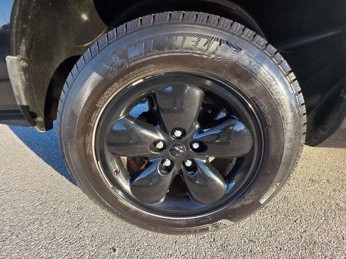 Used 2015 RAM 1500 Express image 20