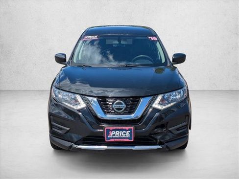 Used 2018 Nissan Rogue S AWD/4WD image 2