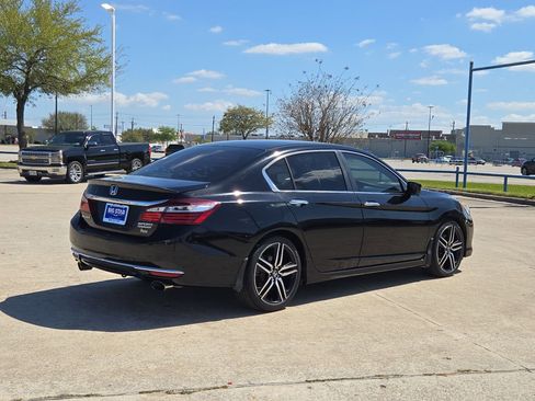 Used 2017 Honda Accord Sport Special Edition image 3