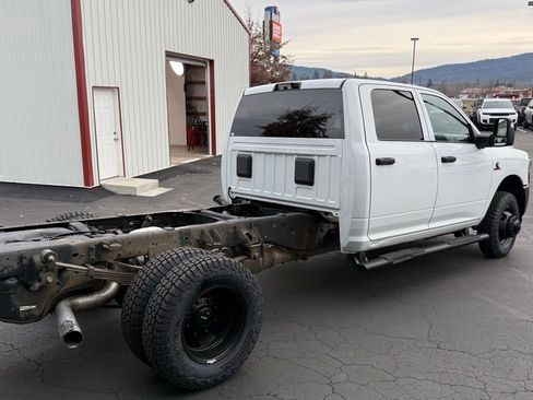 Used 2024 RAM 3500 Tradesman w/ Safety Group image 7