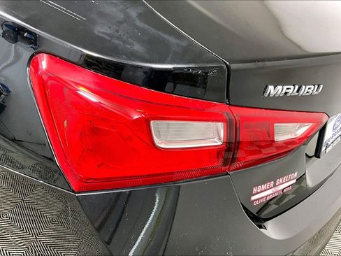 Used 2017 Chevrolet Malibu LS image 27