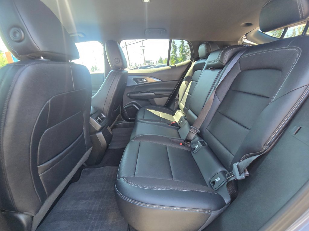 Used 2024 Chevrolet Equinox EV LT AWD/4WD image 16