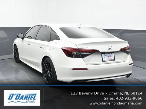 Used 2025 Honda Civic Sport image 4