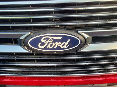Used 2025 Ford F150 Platinum w/ Equipment Group 703A Plus AWD/4WD image 9