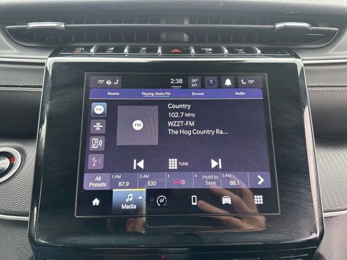 Used 2024 Jeep Grand Cherokee L Laredo image 28