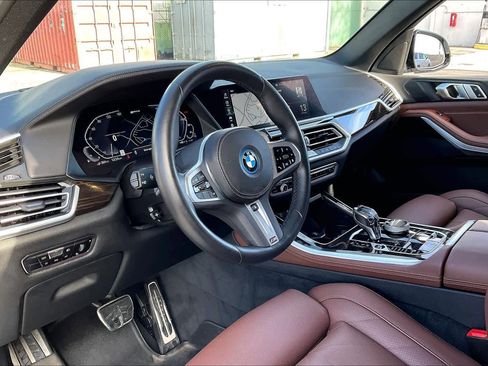 Certified 2023 BMW X5 xDrive45e w/ Executive Package image 18