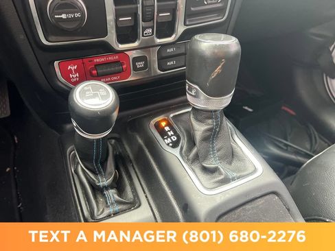 Used 2022 Jeep Wrangler Unlimited Rubicon 4xe w/ Cold Weather Group AWD/4WD image 23