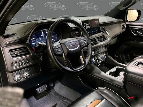 Used 2023 GMC Yukon XL AT4 image 18