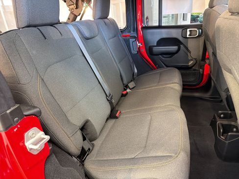 Used 2024 Jeep Wrangler Unlimited Sport AWD/4WD image 28
