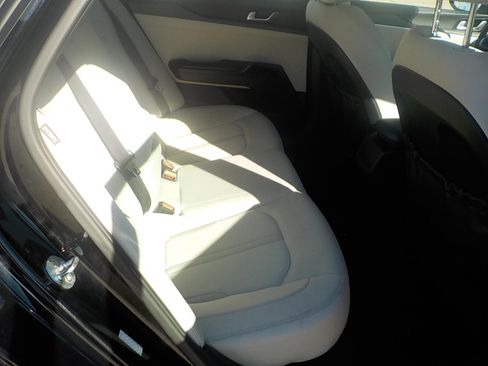 Used 2022 Kia K5 LXS image 15